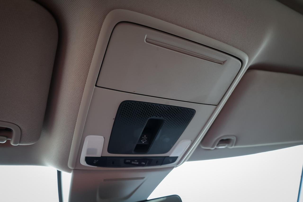 2022 Honda Civic Touring 4dr Sedan Photo