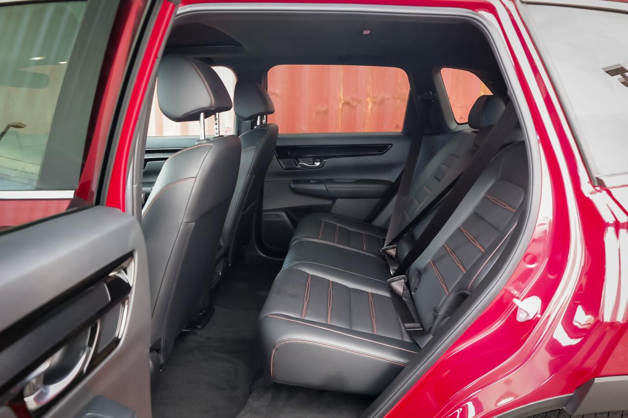 2023 Honda CR-V Hybrid Touring 4dr All-Wheel Drive Photo