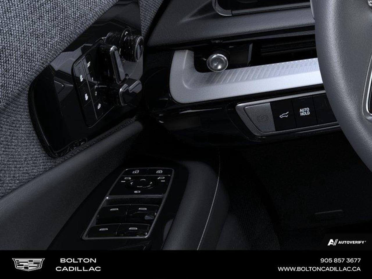 2026 Cadillac OPTIQ Luxury Photo