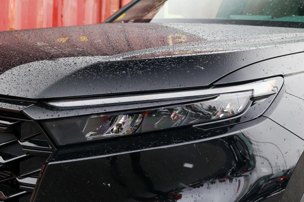 2024 Honda CR-V Hybrid Touring 4dr All-Wheel Drive Photo