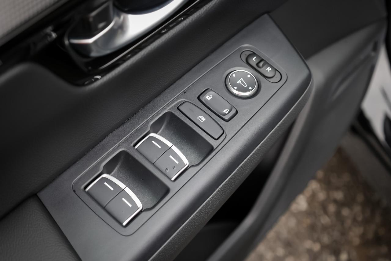 2024 Honda CR-V Hybrid Touring 4dr All-Wheel Drive Photo