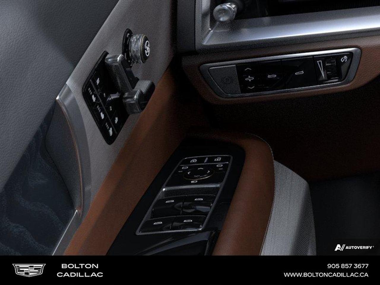 2026 Cadillac VISTIQ Platinum Photo
