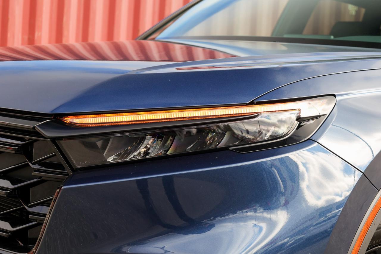 2025 Honda CR-V Hybrid EX-L 4dr All-Wheel Drive Photo