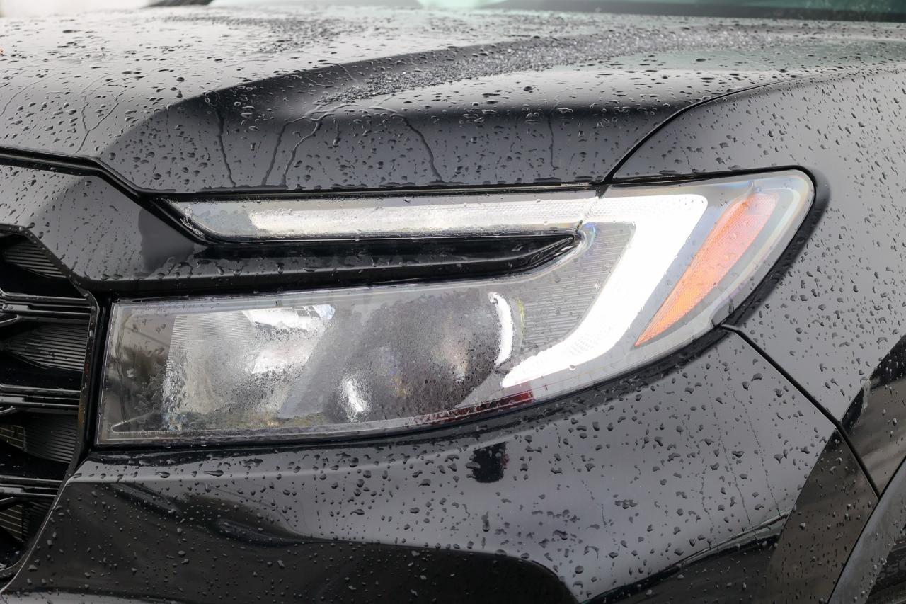 2022 Honda Passport Touring 4dr All-Wheel Drive Photo