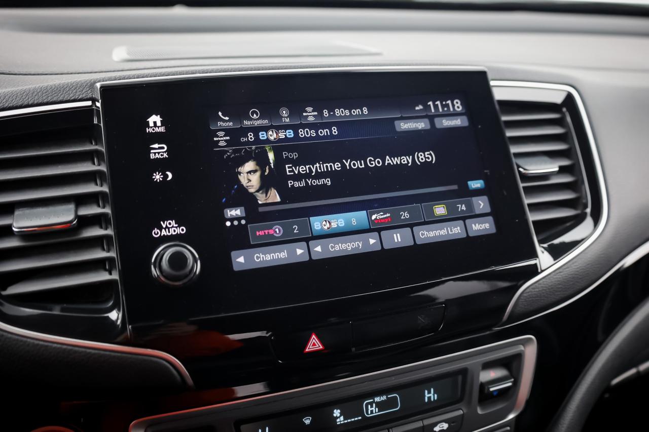 2022 Honda Passport Touring 4dr All-Wheel Drive Photo