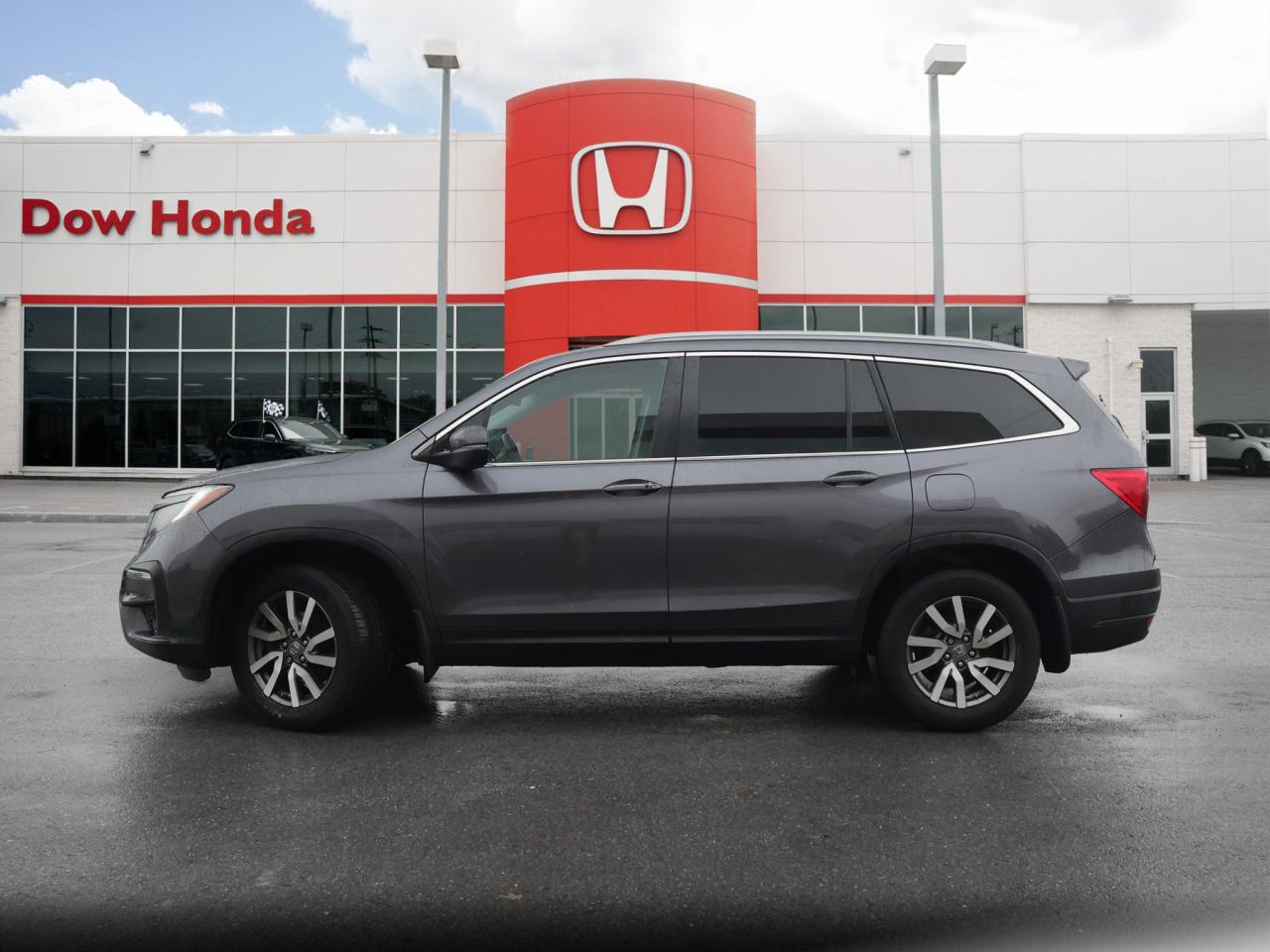 2021 Honda Pilot EX 4dr All-Wheel Drive Photo4