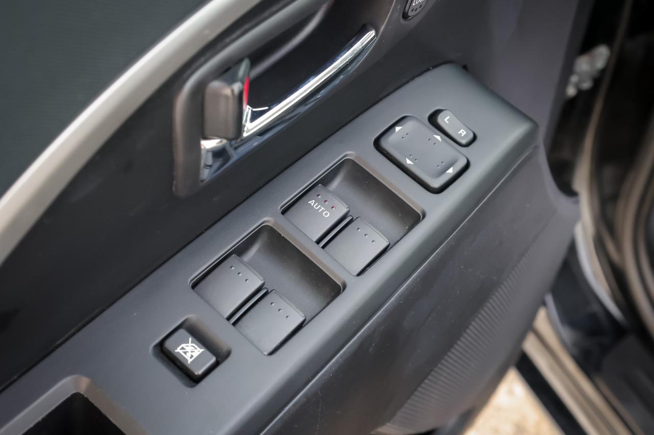 2017 Mazda 5 GS (A5) 4dr Wagon Photo