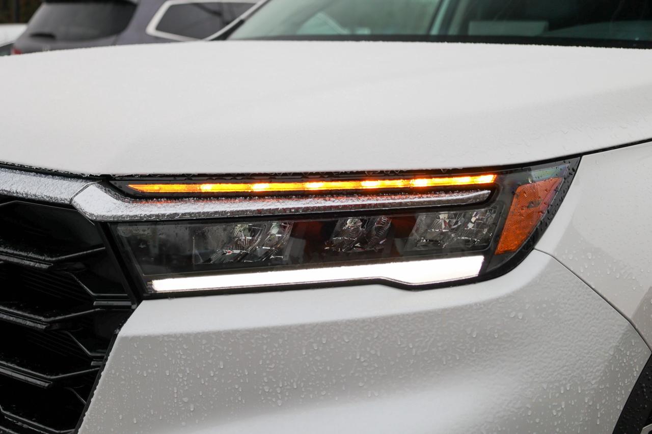 2025 Honda Pilot Touring 4dr All-Wheel Drive Photo