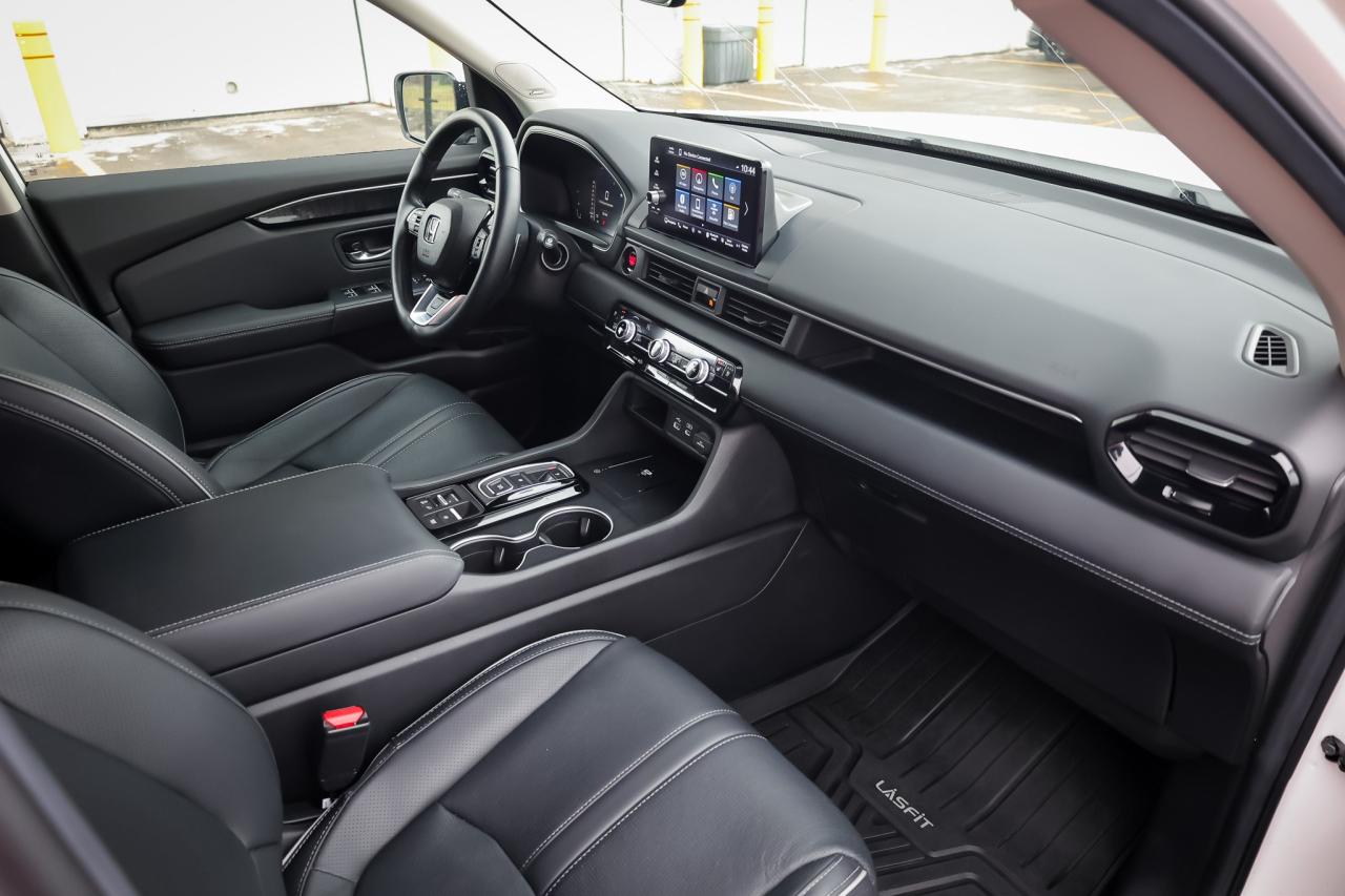 2025 Honda Pilot Touring 4dr All-Wheel Drive Photo