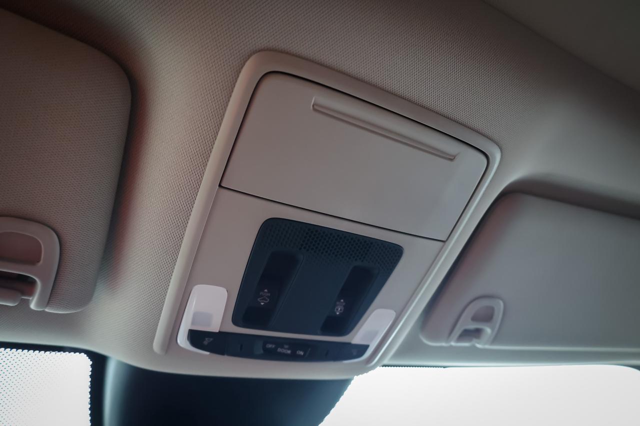 2025 Honda Pilot Touring 4dr All-Wheel Drive Photo