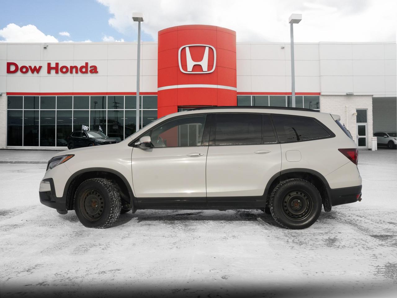 2021 Honda Pilot Black Edition 4dr All-Wheel Drive Photo4