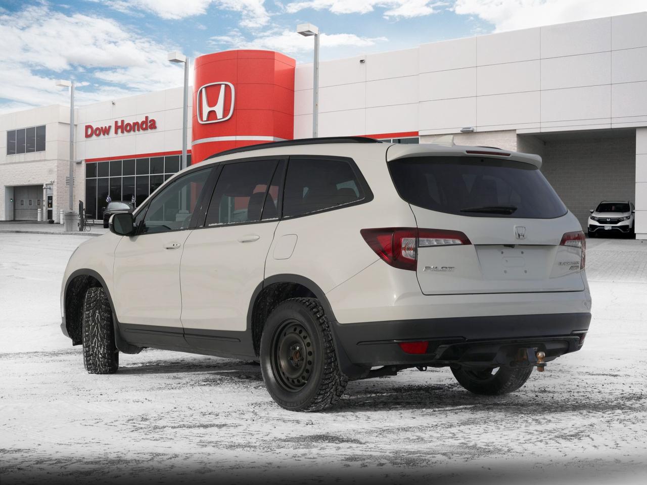 2021 Honda Pilot Black Edition 4dr All-Wheel Drive Photo3