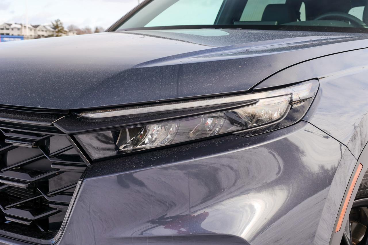 2023 Honda CR-V Hybrid Touring 4dr All-Wheel Drive Photo