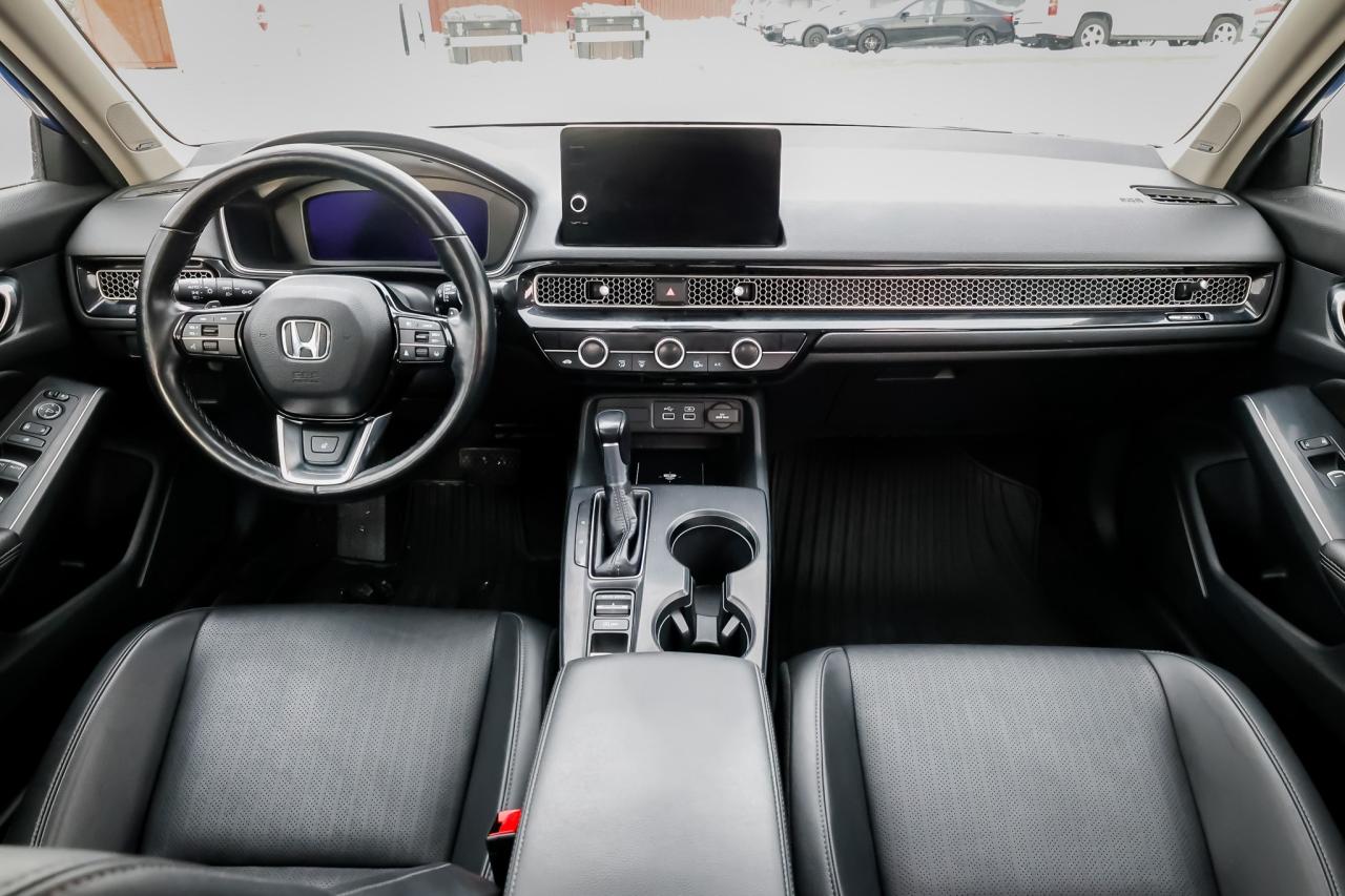2022 Honda Civic Touring 4dr Sedan Photo