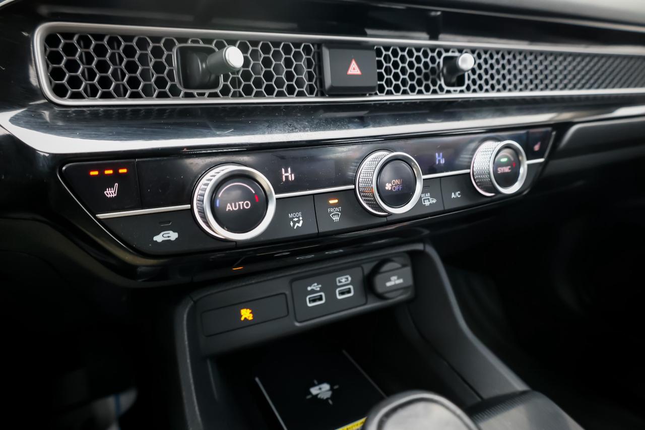 2022 Honda Civic Touring 4dr Sedan Photo