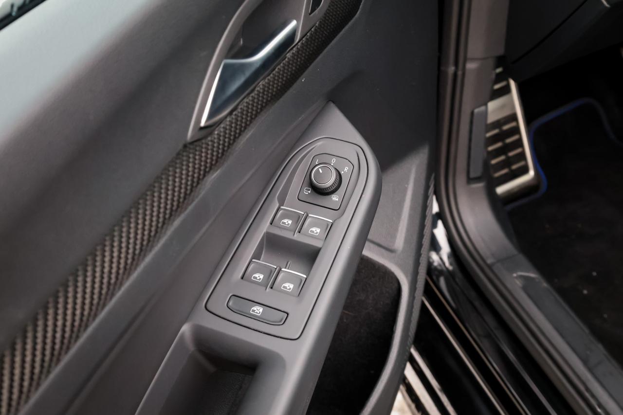 2025 Volkswagen Golf R Black Edition 4dr All-Wheel Drive 4MOTION Hatchback Photo