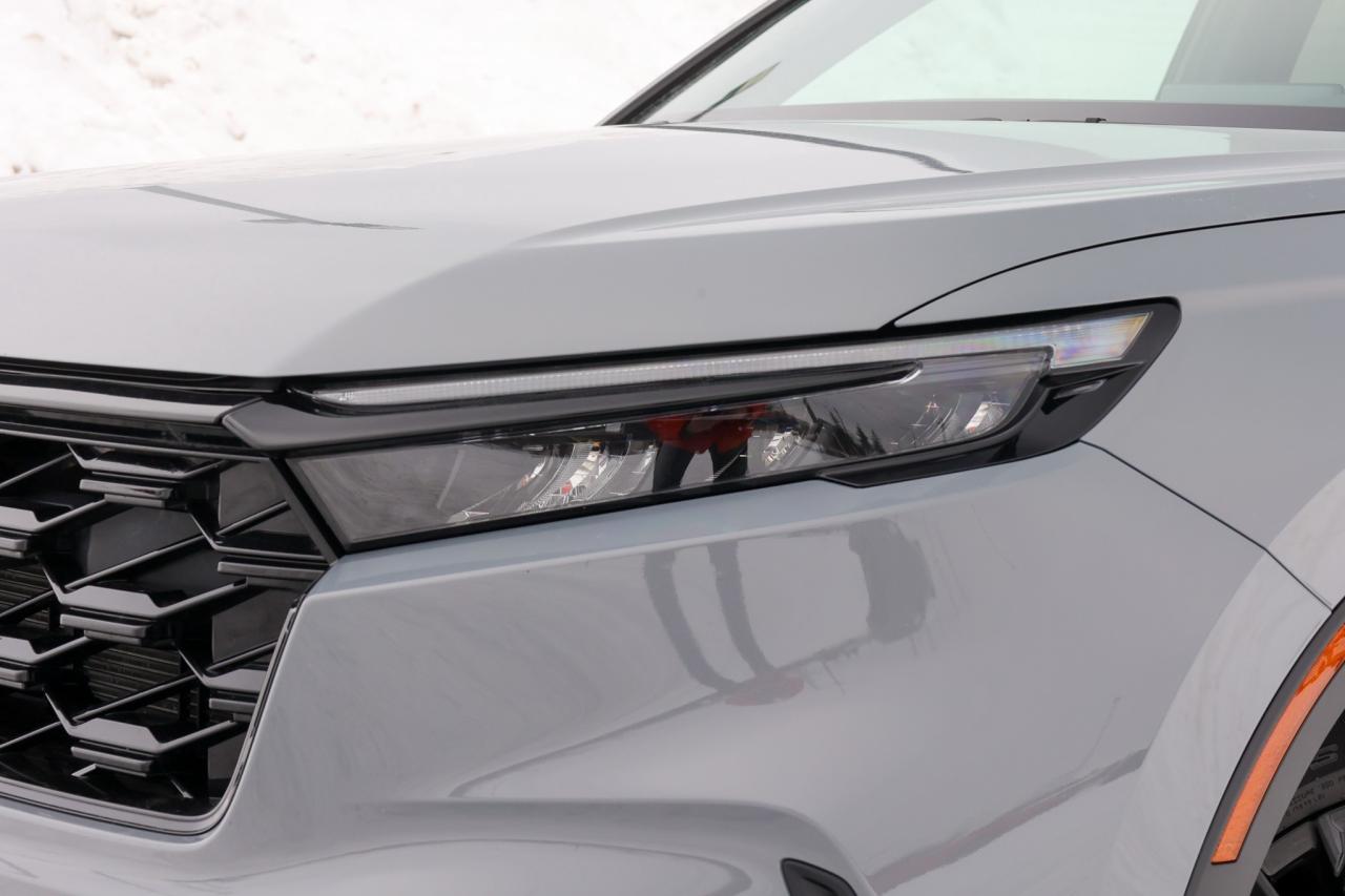 2023 Honda CR-V Hybrid Touring 4dr All-Wheel Drive Photo