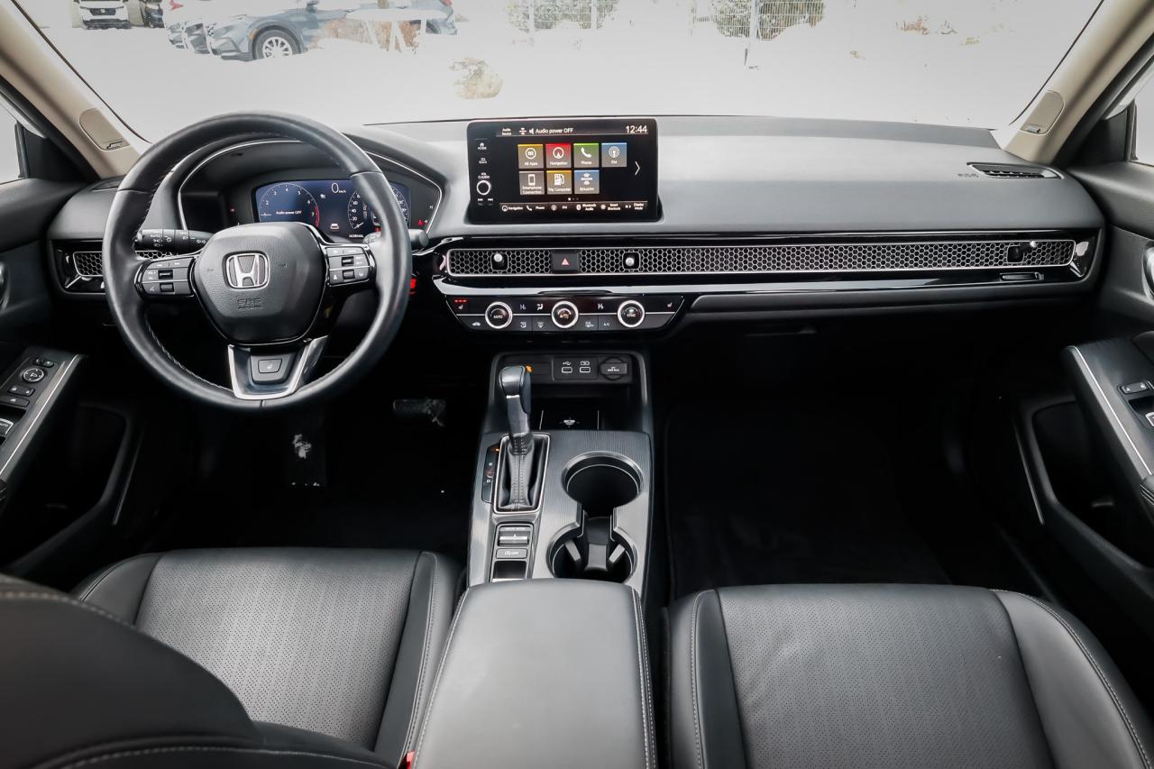 2023 Honda Civic Touring 4dr Sedan Photo