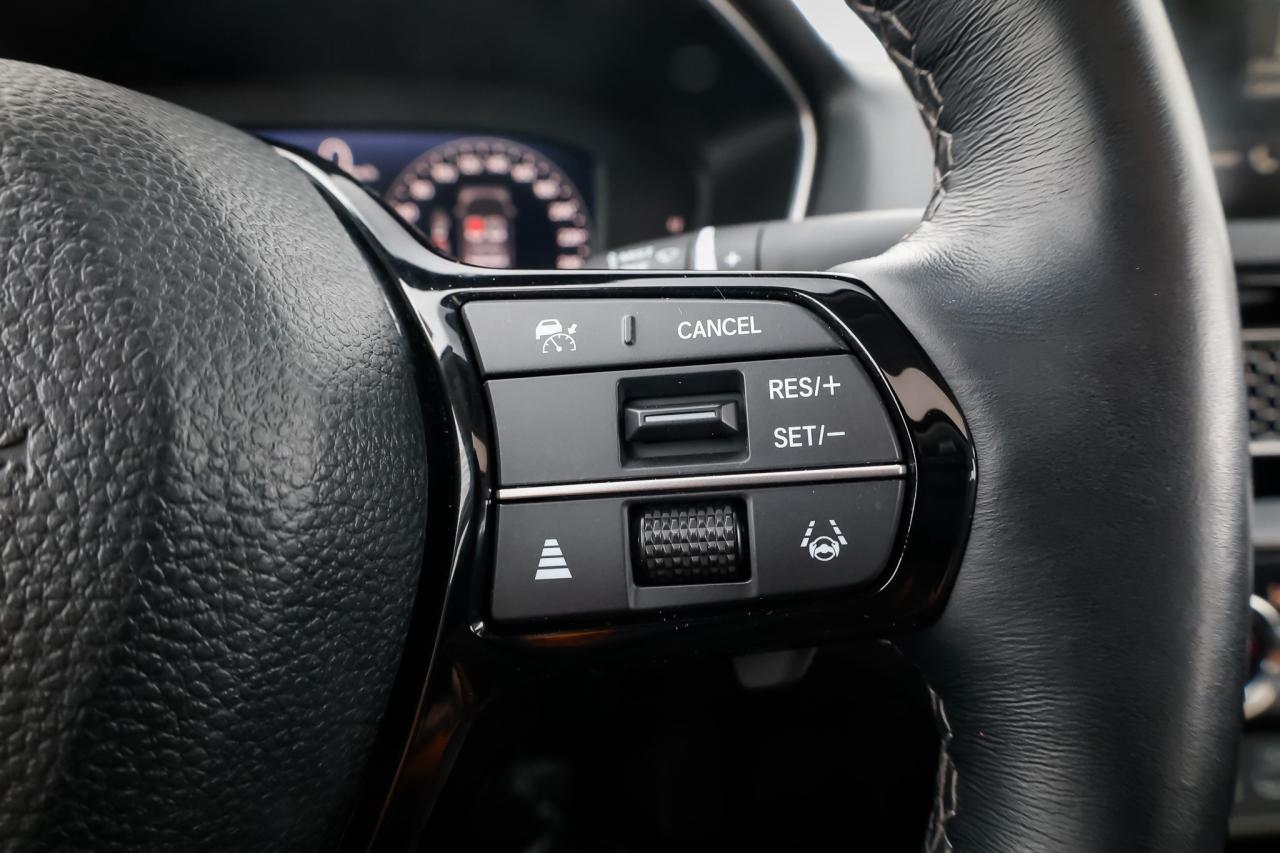 2023 Honda Civic Touring 4dr Sedan Photo