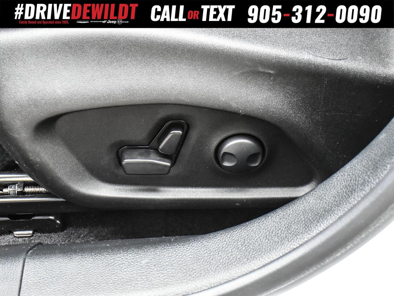 2024 Jeep Compass LIMITED   ELITE GROUP   HEATED + VENTED LEATHER Photo