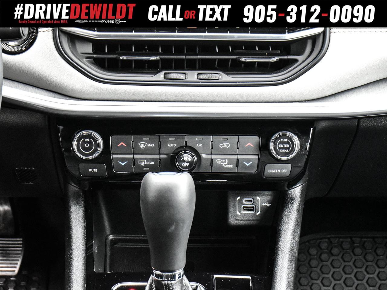 2024 Jeep Compass LIMITED   ELITE GROUP   HEATED + VENTED LEATHER Photo