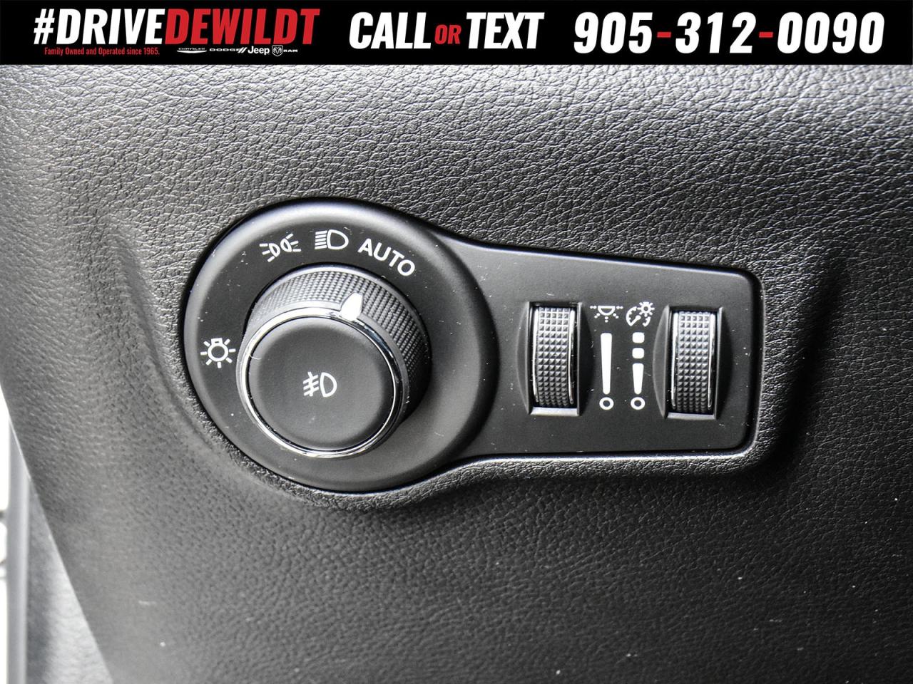 2024 Jeep Compass LIMITED   ELITE GROUP   HEATED + VENTED LEATHER Photo