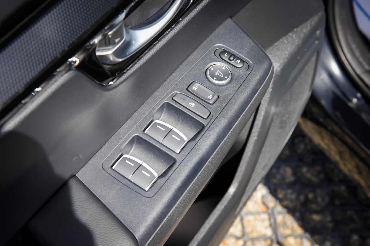 2024 Honda CR-V Hybrid Touring 4dr All-Wheel Drive Photo