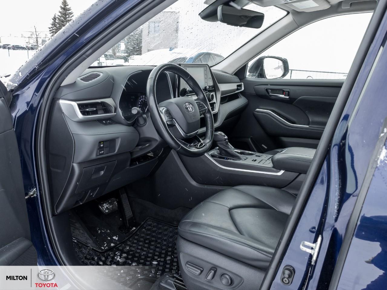 2021 Toyota Highlander LEATHER SUNROOF BLIND SPOT ONE OWNER NEW TIRES AND Photo