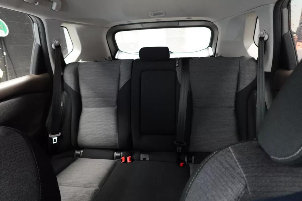 2021 Nissan Rogue S   HEATED SEATS   BACKUP CAM   APPLE CARPLAY   CR Photo