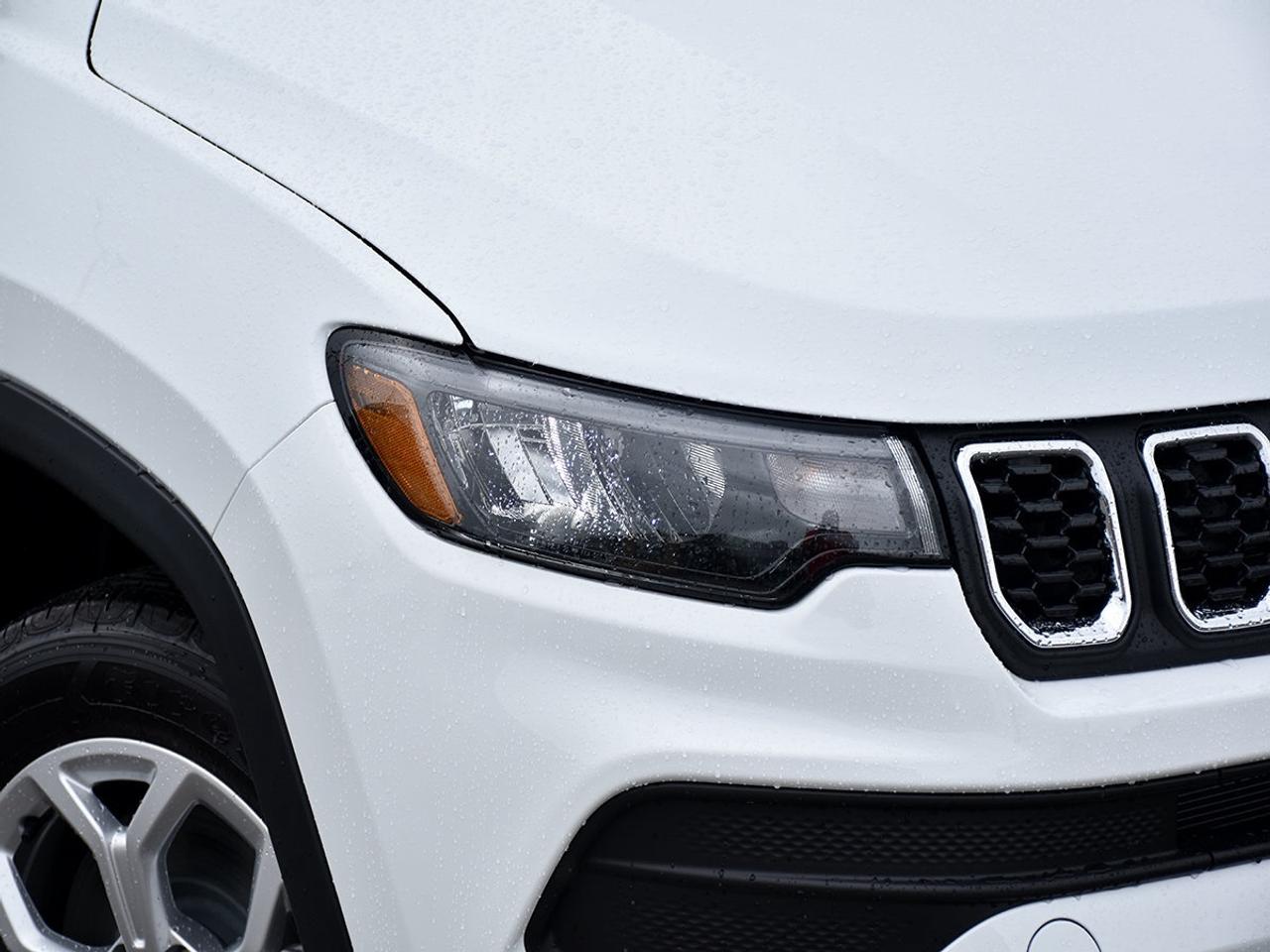 2025 Jeep Compass SPORT   HEATED SEATS   4X4   APPLE CARPLAY Photo