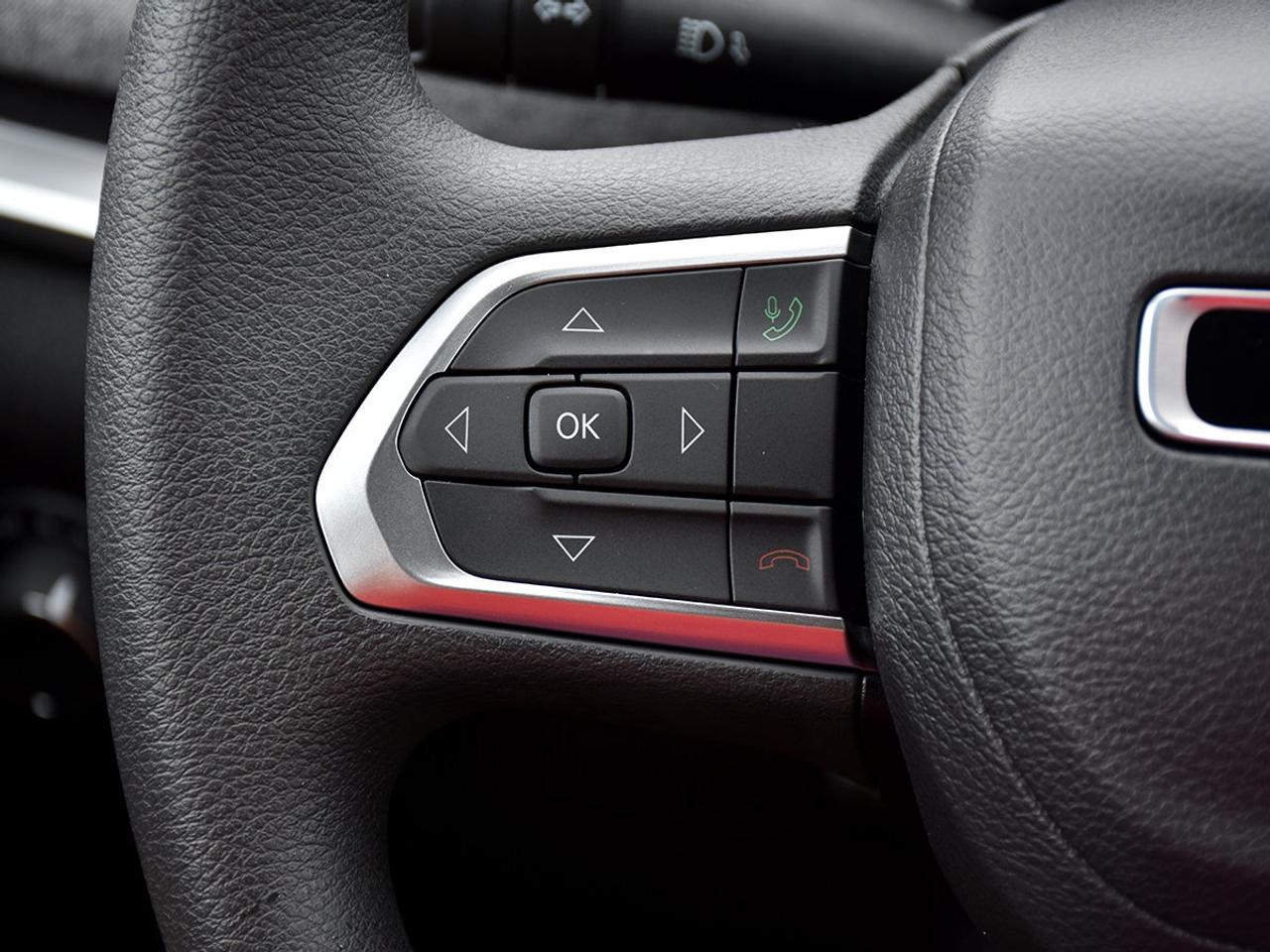 2025 Jeep Compass SPORT   HEATED SEATS   4X4   APPLE CARPLAY Photo