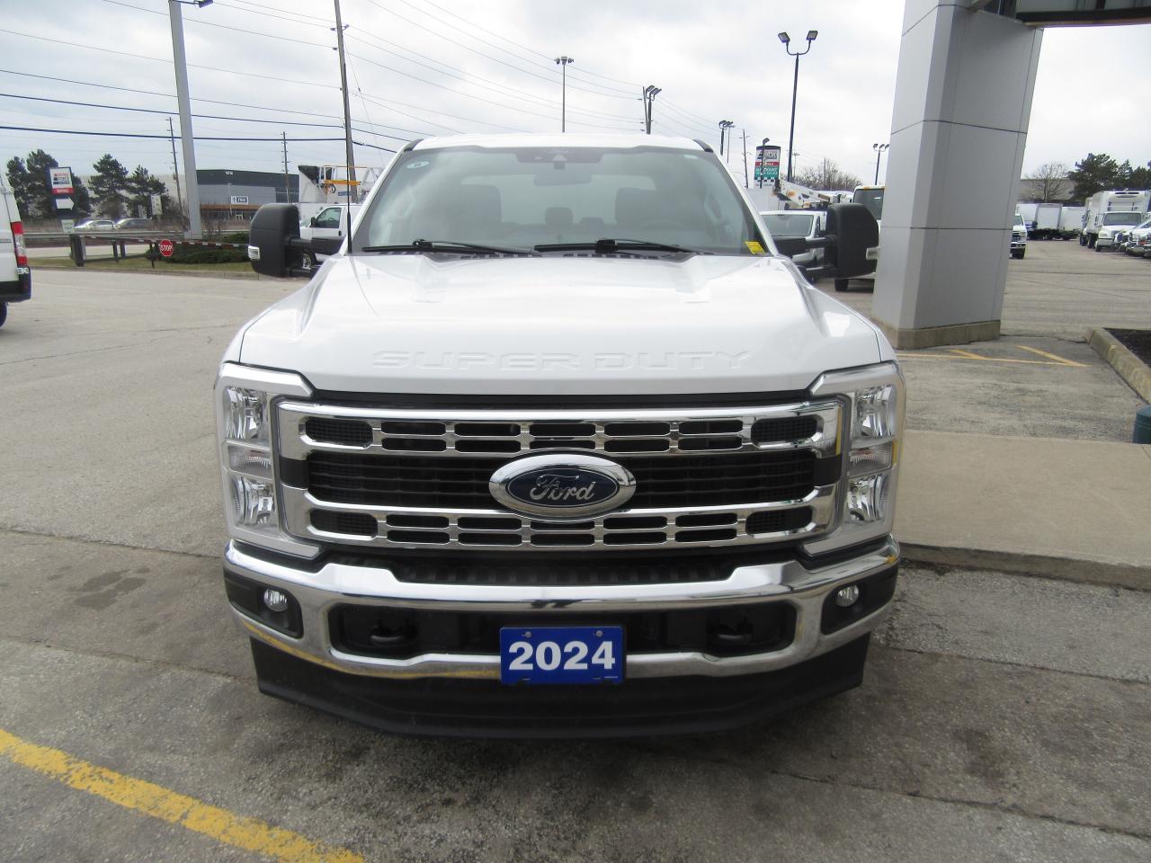 2024 Ford F-250 CREW CAB XLT PKG 4X4 6.8 FT BOX Photo