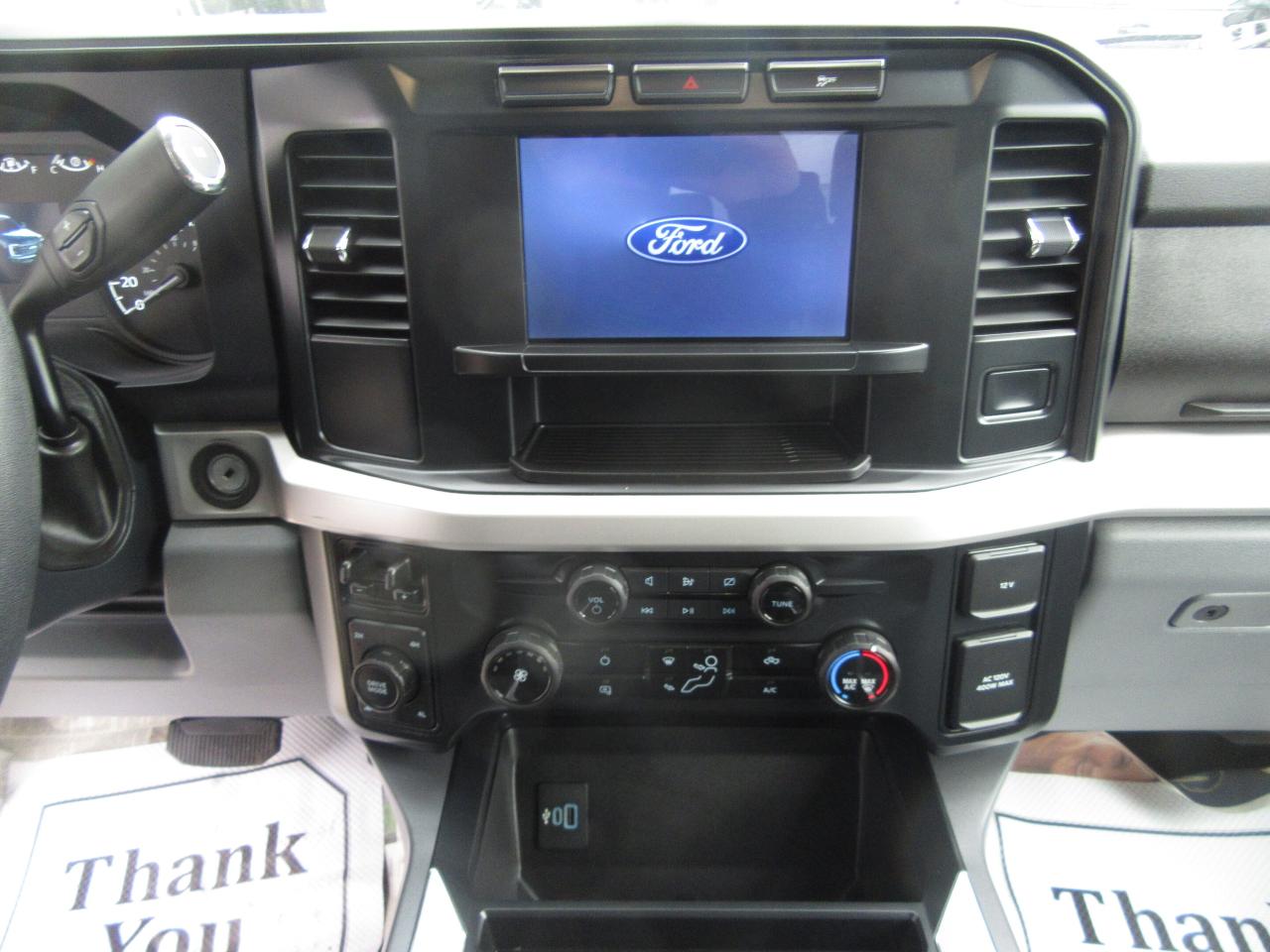 2024 Ford F-250 CREW CAB XLT PKG 4X4 6.8 FT BOX Photo