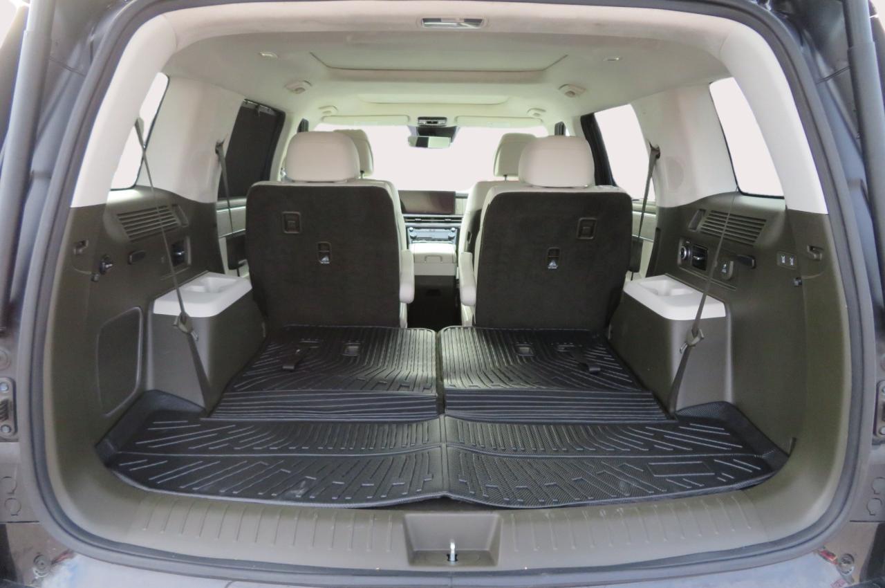 2024 Hyundai Santa Fe Ultimate Calligraphy AWD w/Beige Interior Photo