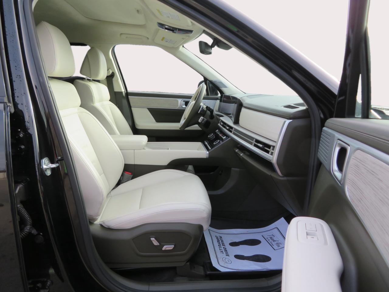 2024 Hyundai Santa Fe Ultimate Calligraphy AWD w/Beige Interior Photo