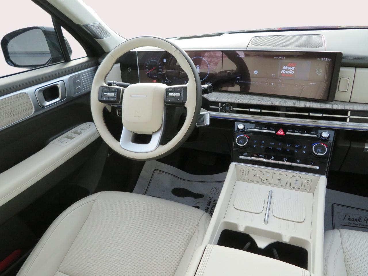 2024 Hyundai Santa Fe Ultimate Calligraphy AWD w/Beige Interior Photo