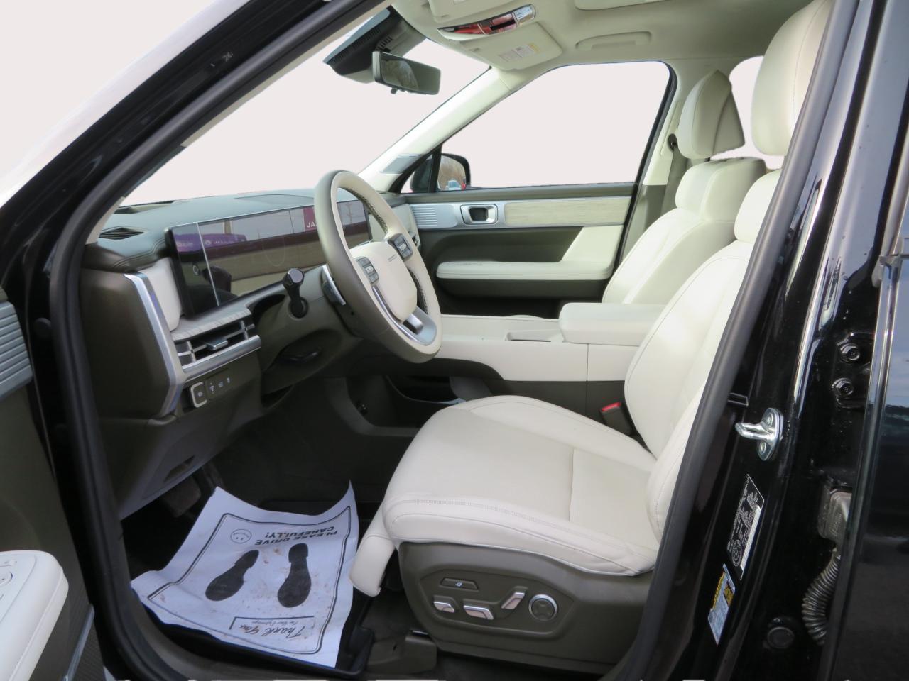 2024 Hyundai Santa Fe Ultimate Calligraphy AWD w/Beige Interior Photo