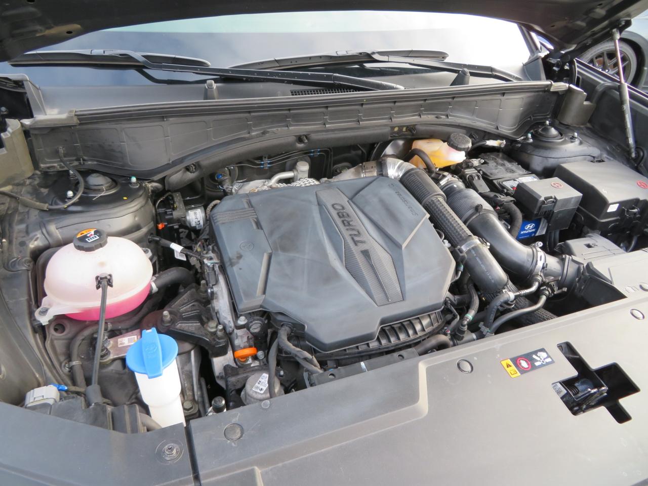 2024 Hyundai Santa Fe Ultimate Calligraphy AWD w/Beige Interior Photo