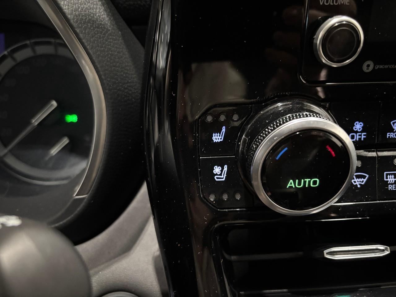 2020 Toyota Highlander LIMITED  Photo