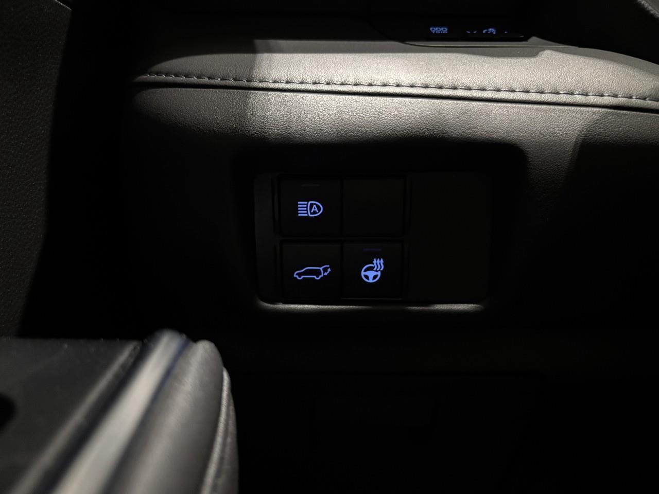 2020 Toyota Highlander LIMITED  Photo