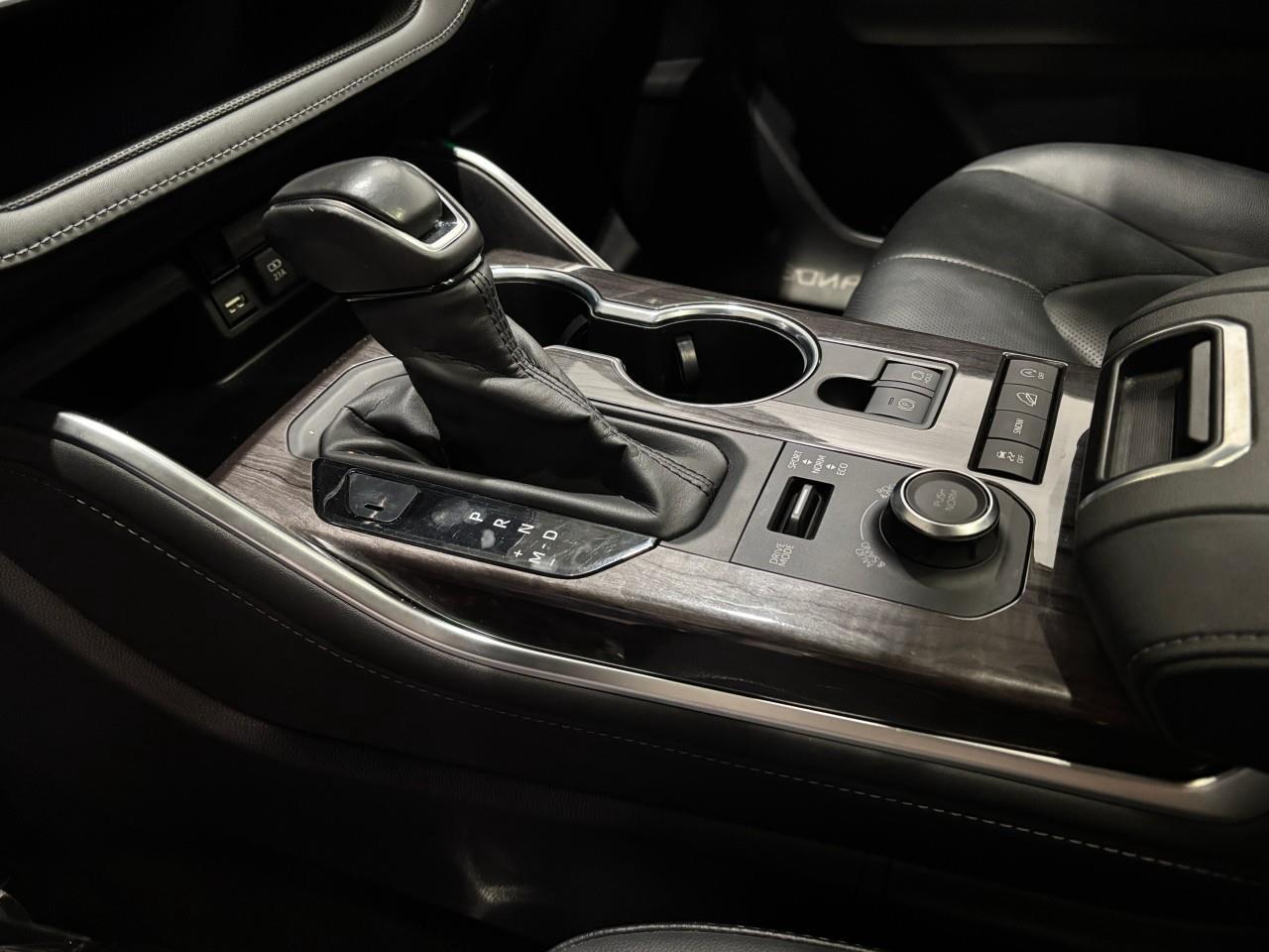 2020 Toyota Highlander LIMITED  Photo