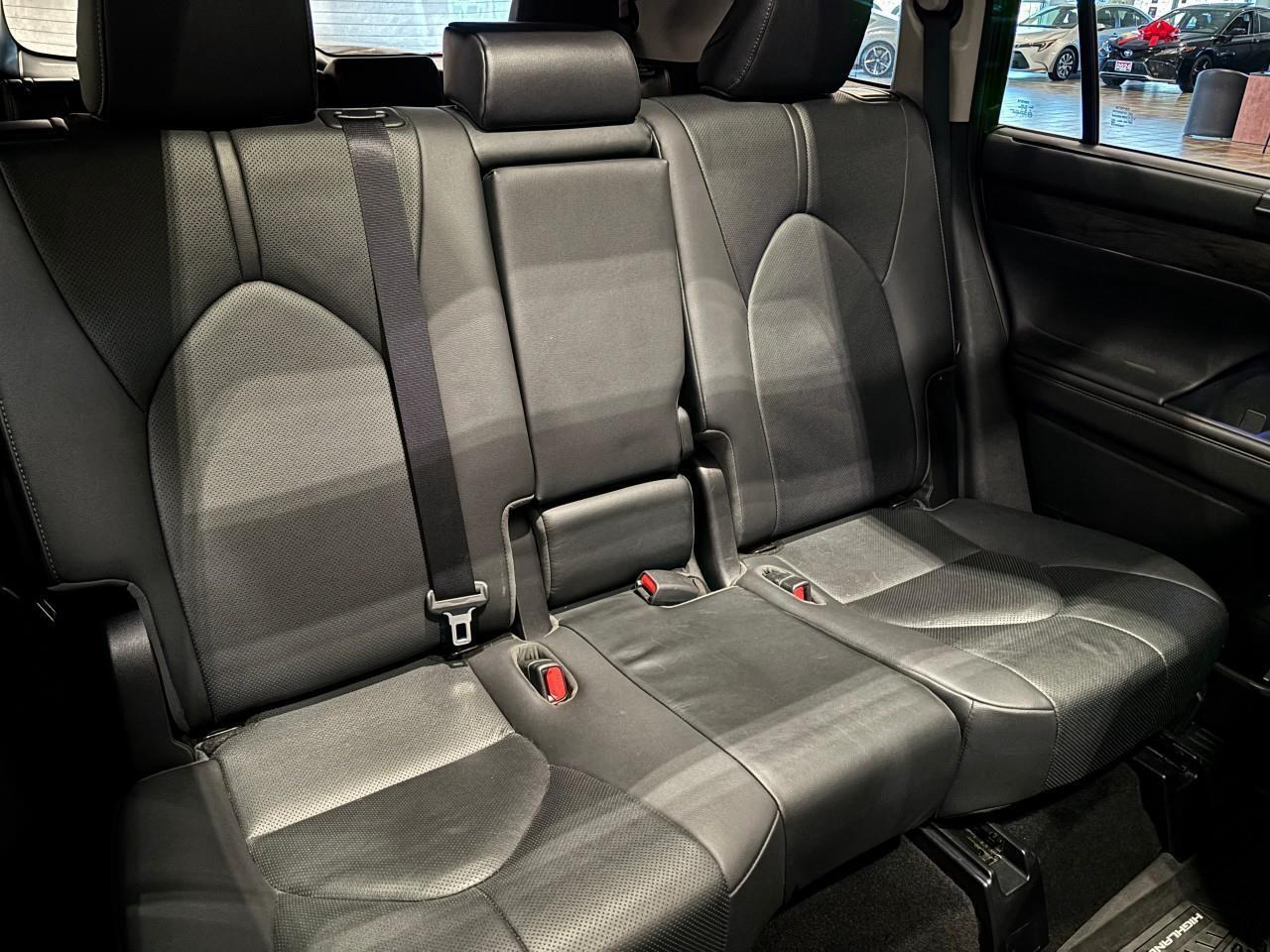 2020 Toyota Highlander LIMITED  Photo