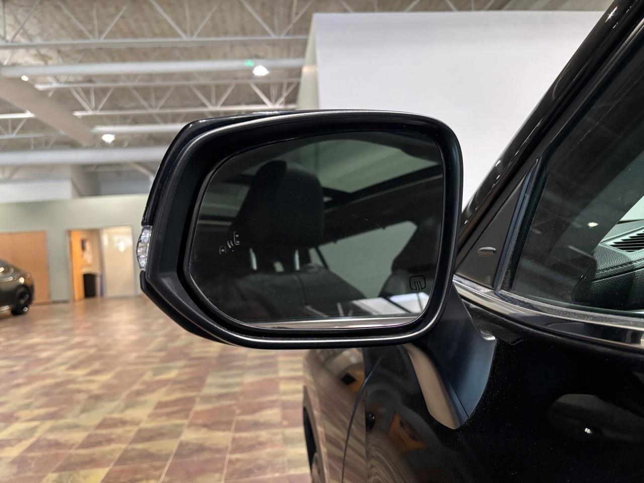 2020 Toyota Highlander LIMITED  Photo