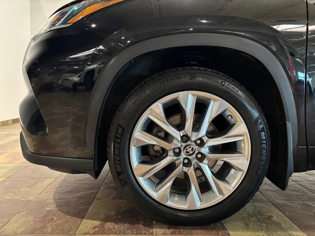 2020 Toyota Highlander LIMITED  Photo