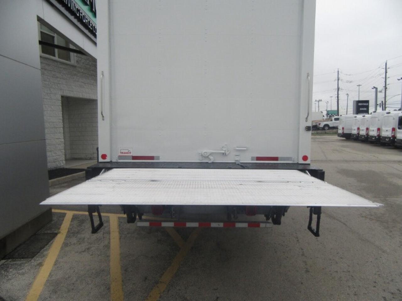 2023 Hino L7 CUMMINS 26FT BOX LARGE POWER LIFT/ROLLOUT RAMP Photo