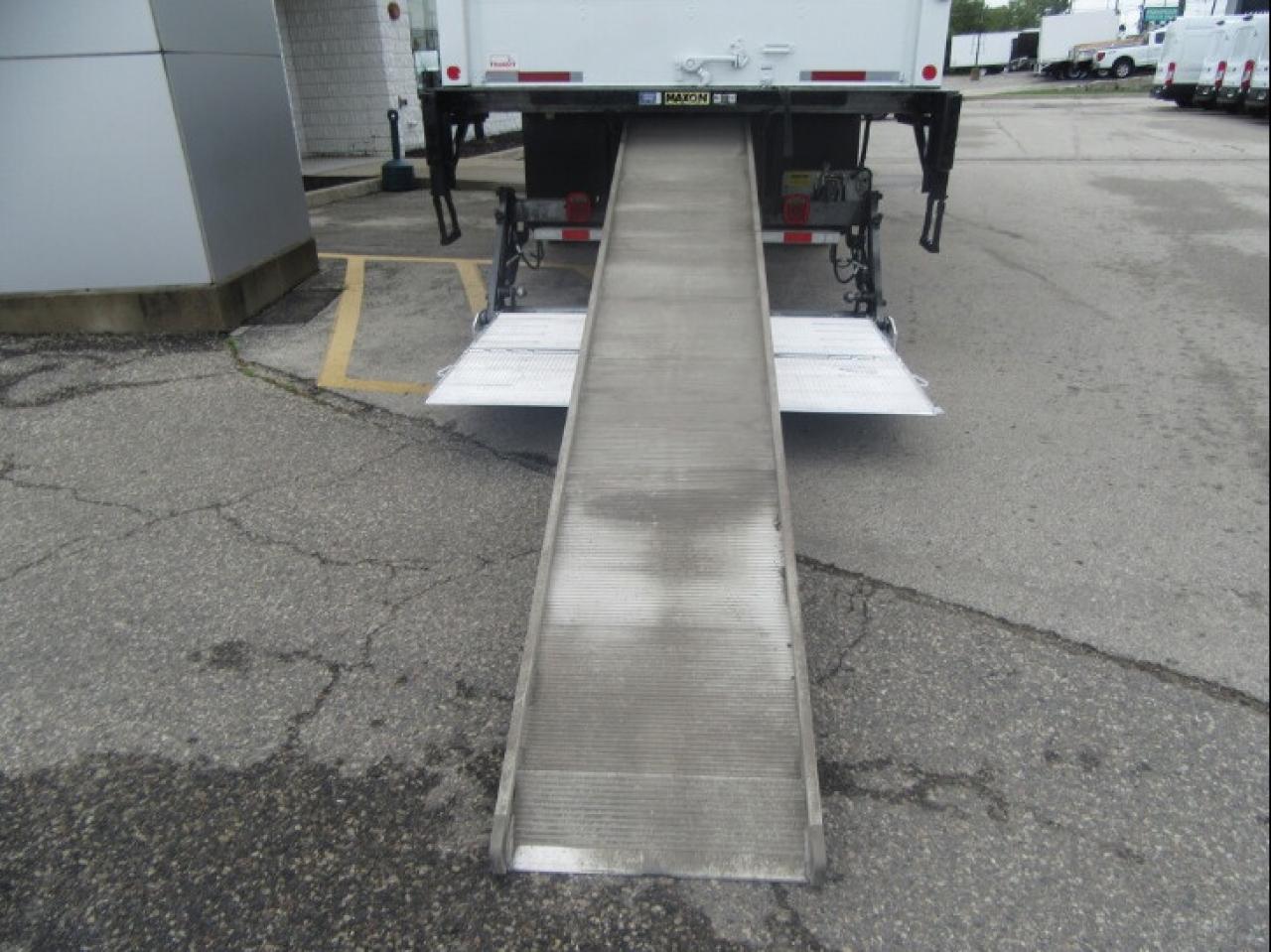 2023 Hino L7 CUMMINS 26FT BOX LARGE POWER LIFT/ROLLOUT RAMP Photo