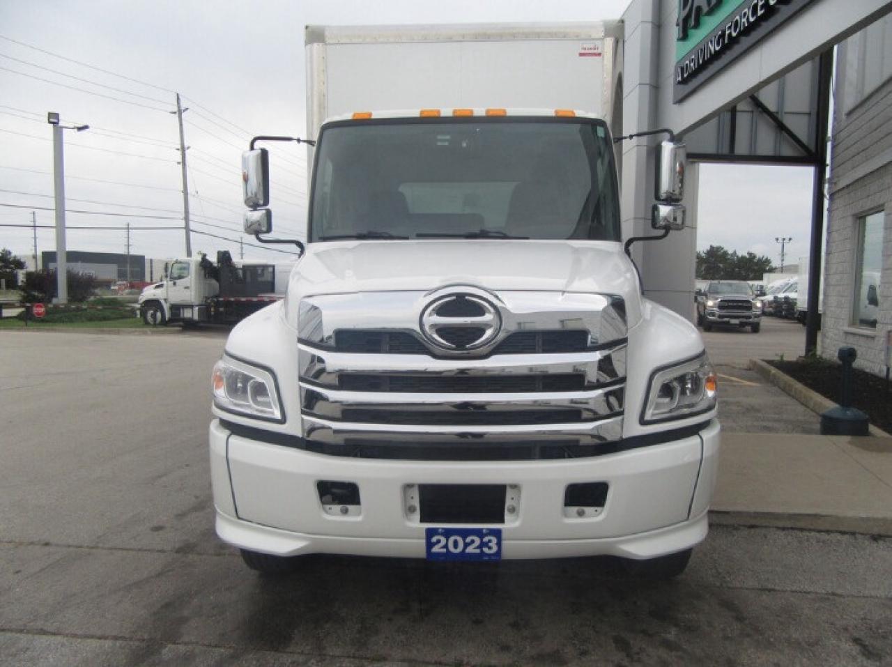 2023 Hino L7 CUMMINS 26FT BOX LARGE POWER LIFT/ROLLOUT RAMP Photo