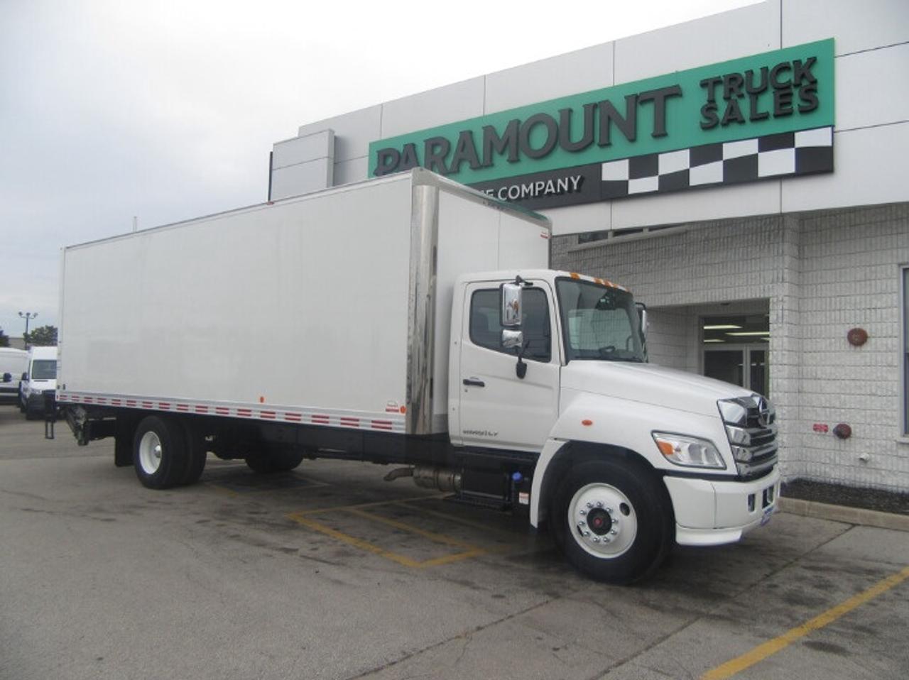 2023 Hino L7 CUMMINS 26FT BOX LARGE POWER LIFT/ROLLOUT RAMP Photo0