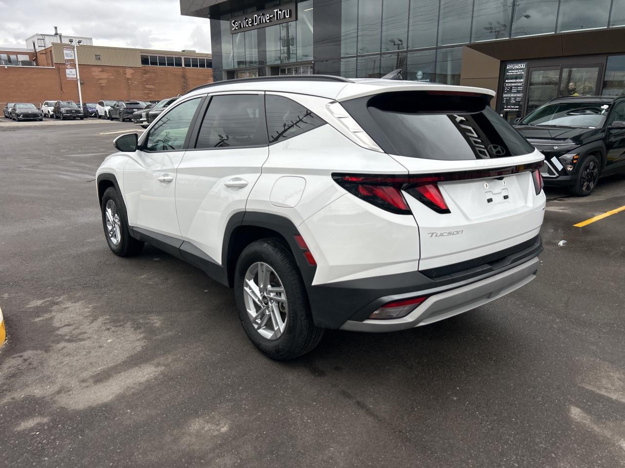 2025 Hyundai Tucson Preferred AWD   Starting from 4.49% OAC Photo2