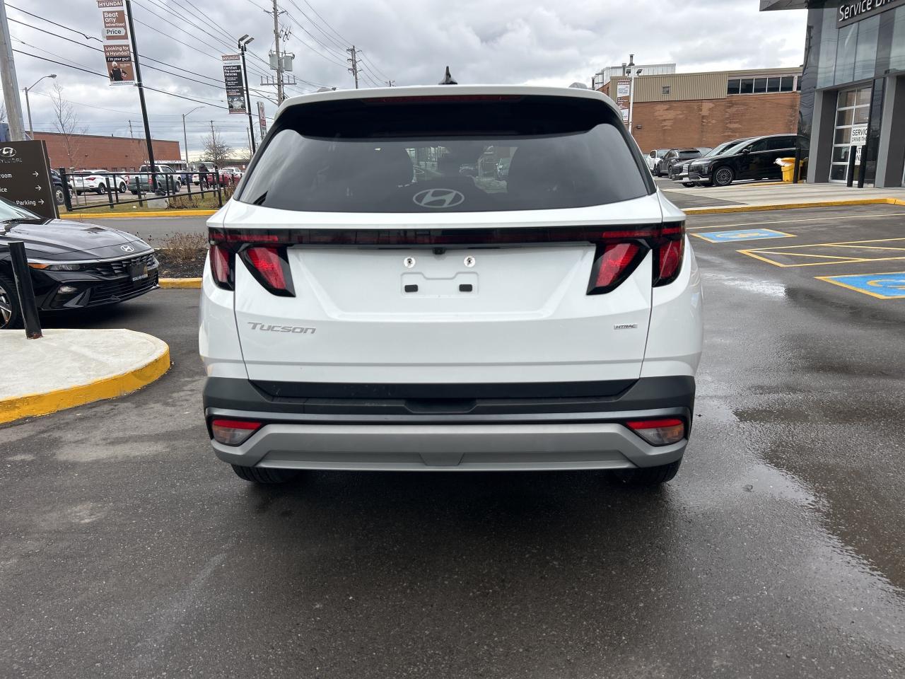 2025 Hyundai Tucson Preferred AWD   Starting from 4.49% OAC Photo